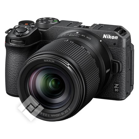 NIKON Z30 + 18-140 VR