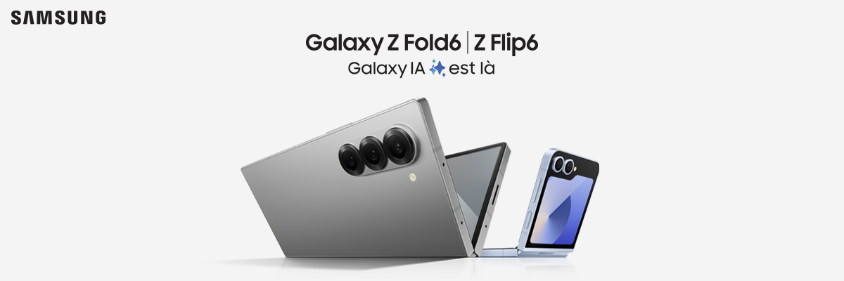 Le Samsung Galaxy Z Fold6 gris et le Galaxy Z Flip6 bleu clair sur un fond gris