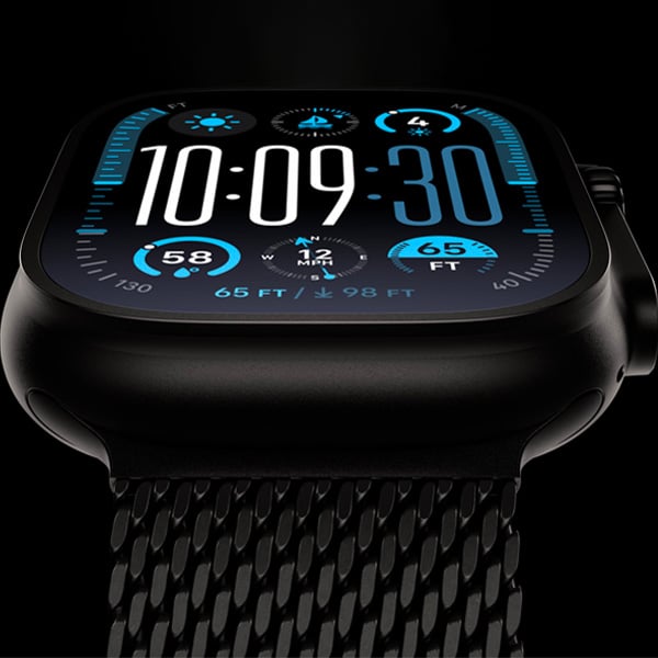 L'cran de l'Apple Watch Ultra 2 sur un fond noir